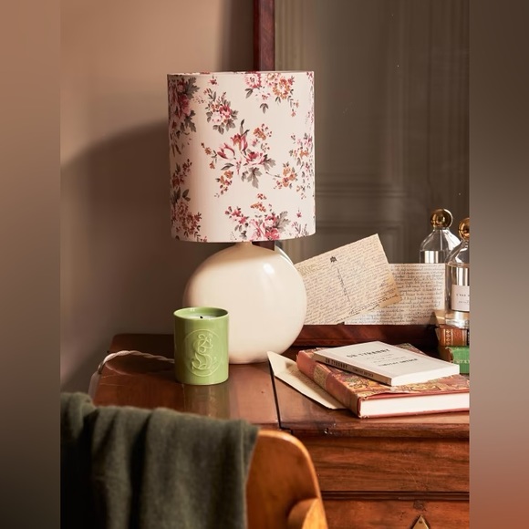 Sezane Fleur Vintage Lamp. - Picture 4 of 4